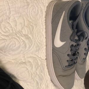 Grey Men’s Nike sb